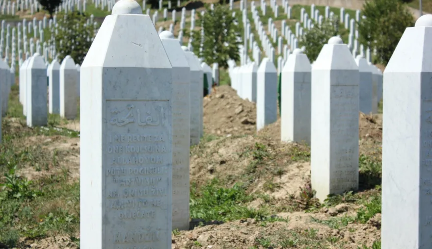 In search of justice: Leiden and Sarajevo students exploring the meaning of justice in post-war Bosnia and Herzegovina