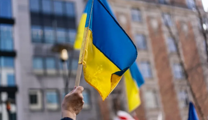 Reception of people from Ukraine: Discrimination in international protection?